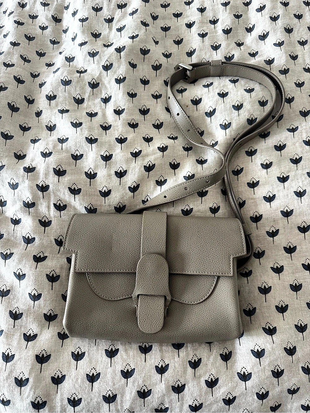 Senreve Aria Belt Bag Gray Crossbody Bag